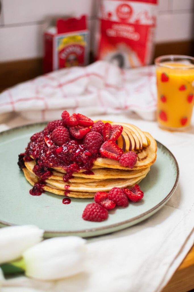 Free stock photo of breakfast, pancakes, raspberries